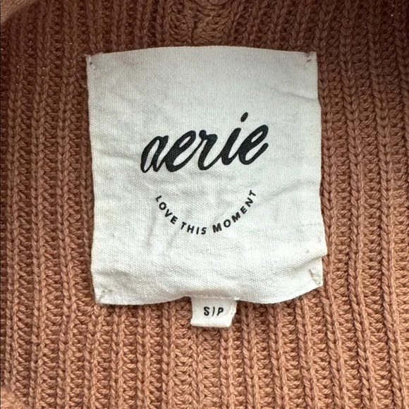 American Eagle Outfitters Tan Ribbed Crew Neck Sweater - Picture 3 of 6